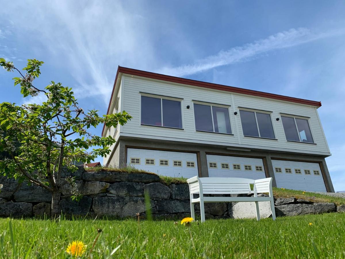 Olden Fjord Apartments Exteriör bild