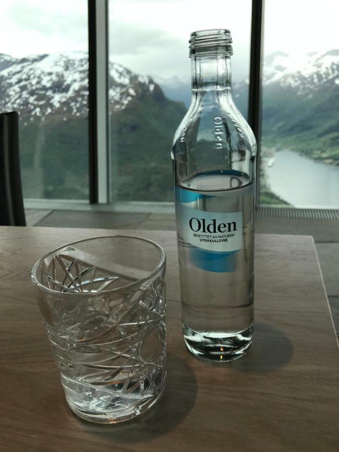 Olden Fjord Apartments Exteriör bild