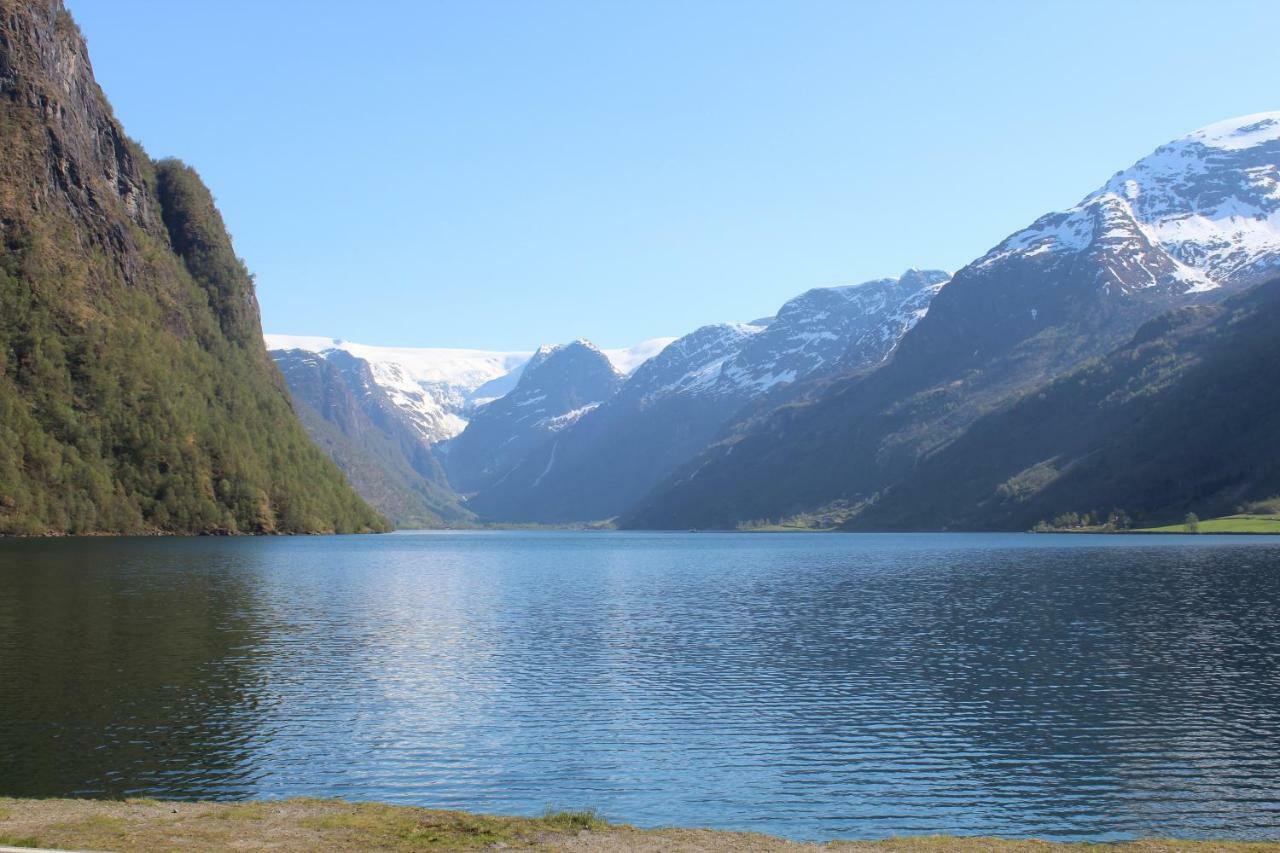 Olden Fjord Apartments Exteriör bild