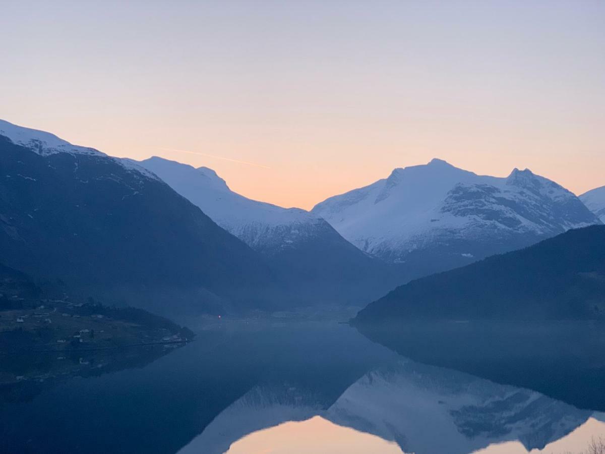 Olden Fjord Apartments Exteriör bild